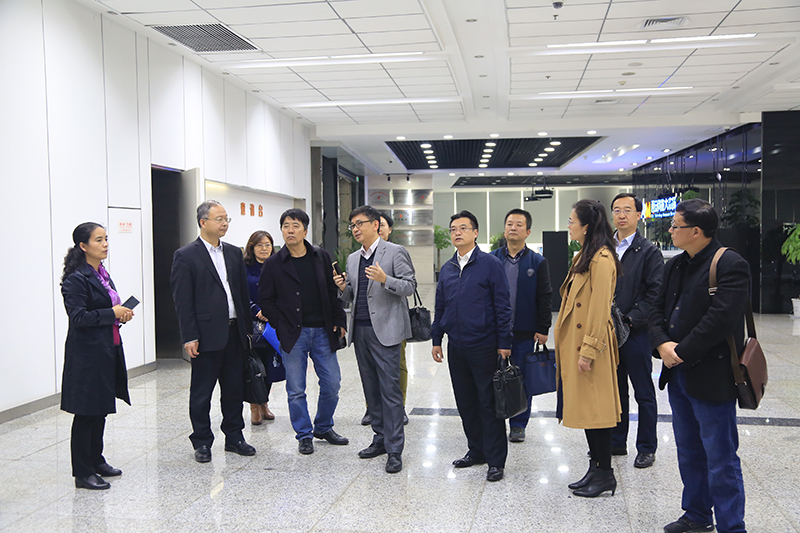 市委市政府政策研究室专家组调研大市场